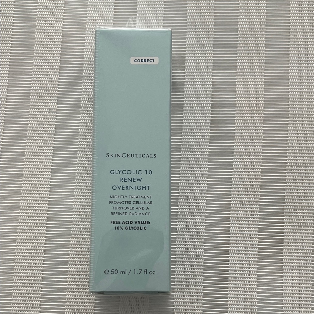 SkinCeuticals Glycolic 10 Renew Overnight in Light Blue